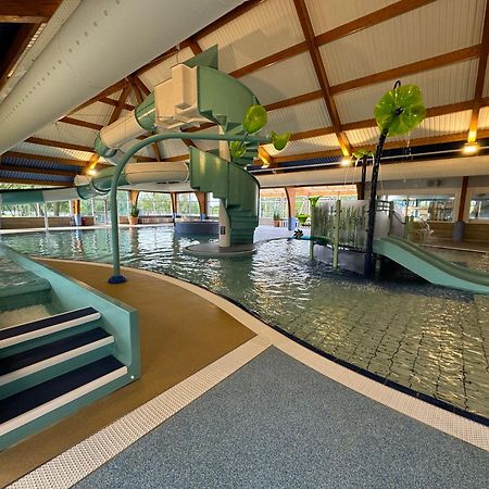 סאות' סרני Mallard Corner, Cosy Cotswold Lakeview Lodge מראה חיצוני תמונה