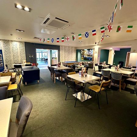 סאות' סרני Mallard Corner, Cosy Cotswold Lakeview Lodge מראה חיצוני תמונה