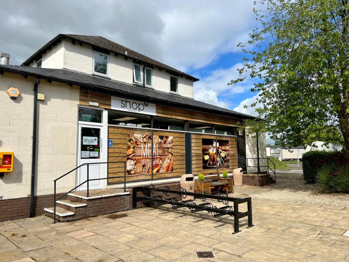 סאות' סרני Mallard Corner, Cosy Cotswold Lakeview Lodge מראה חיצוני תמונה