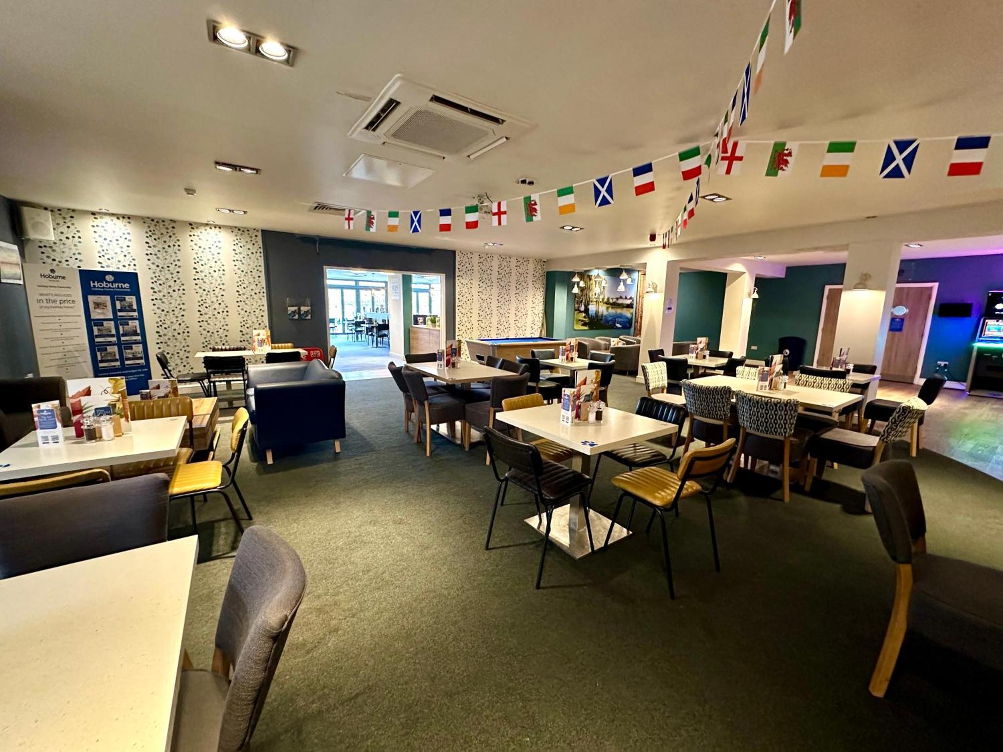 סאות' סרני Mallard Corner, Cosy Cotswold Lakeview Lodge מראה חיצוני תמונה